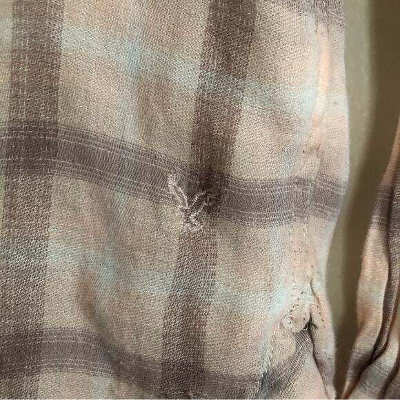 American Eagle AEO Soft Light Pink Brown Plaid Flannel Button Up Shirt Top - Picture 2 of 7